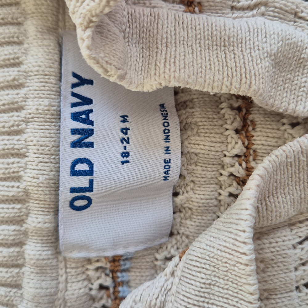 Old Navy Striped Knit Baby Set - Picture 5 of 8